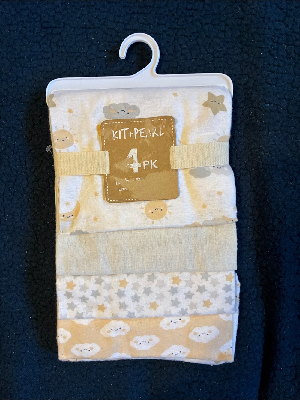 NWT Kit + pearl 4-Pack Cream & White Baby blanket